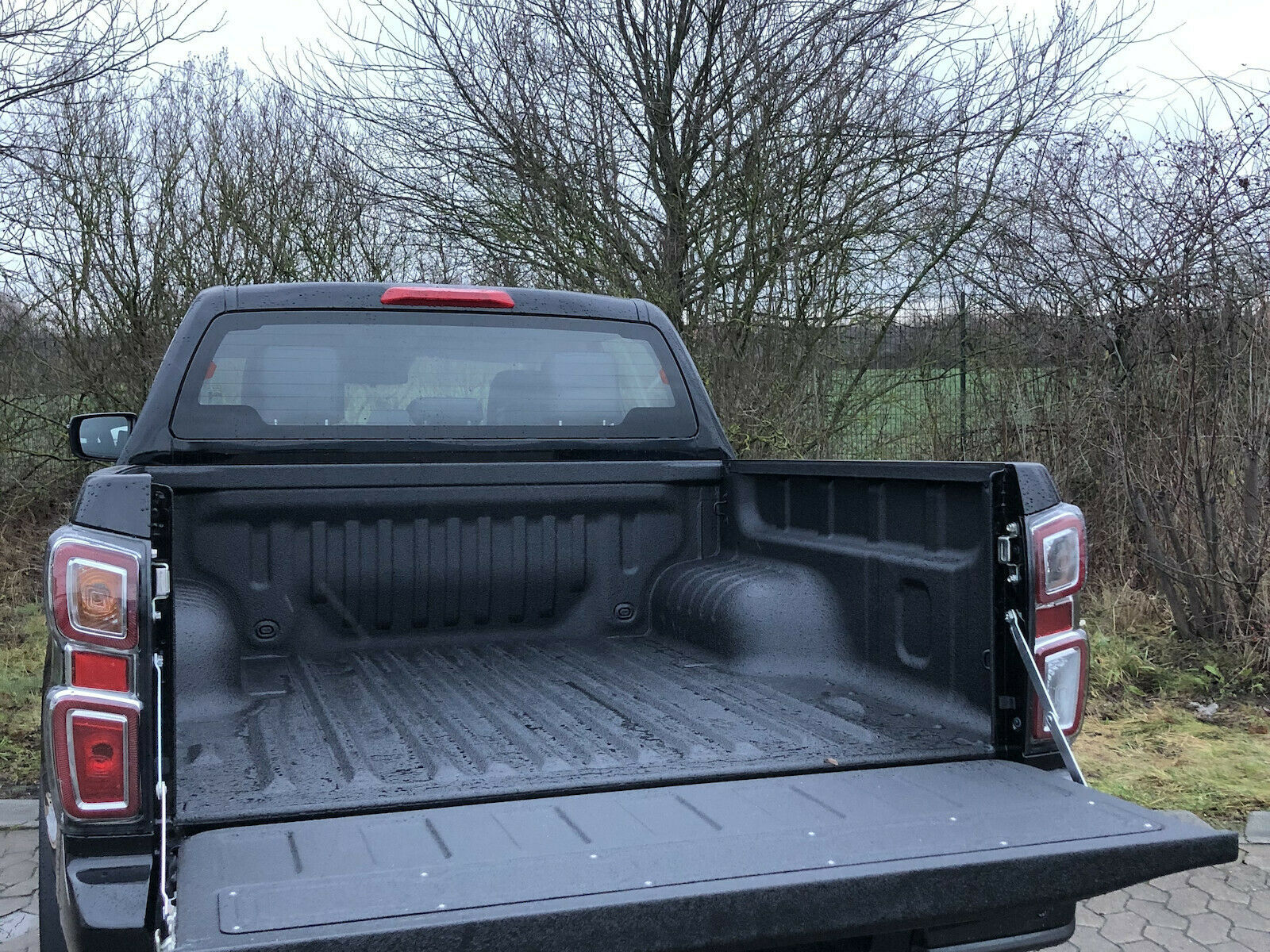 ISUZU D-MAX LSE PICK UP 5-SITZER 1.9 TURBO 21-25 AUT. - 6 SPEED DOBLE CABINA