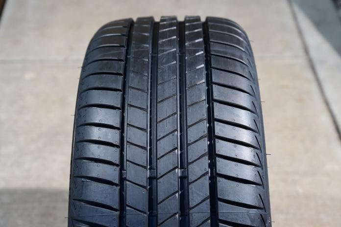 225/40 R19 BRIDGESTONE TURANZA T005