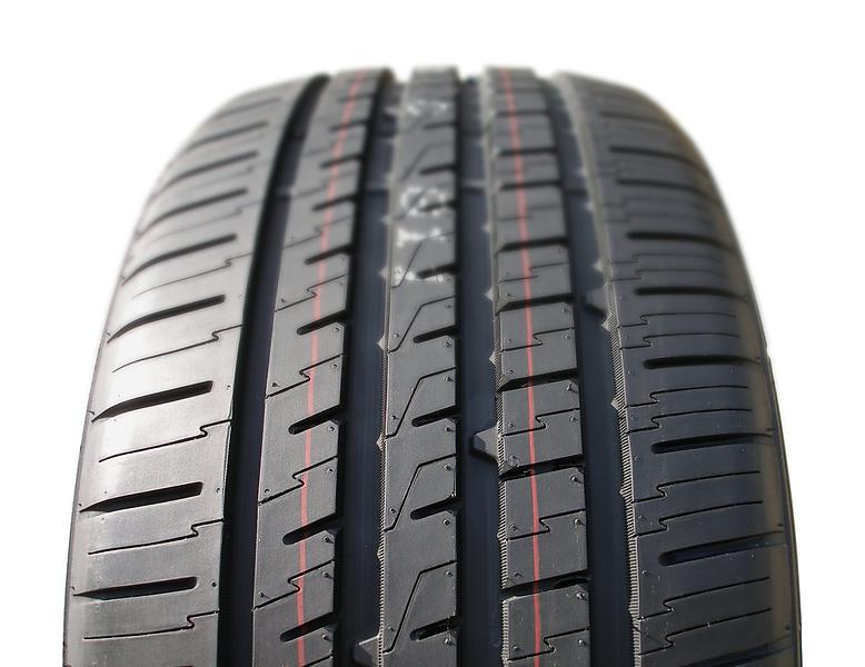 215/40 R18 ROADCLAW POWERTRAC  RH660 89W