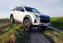 ISUZU D-MAX 1.9 LSE V-CROSS 21-25 AUT. DOBLE CABINA