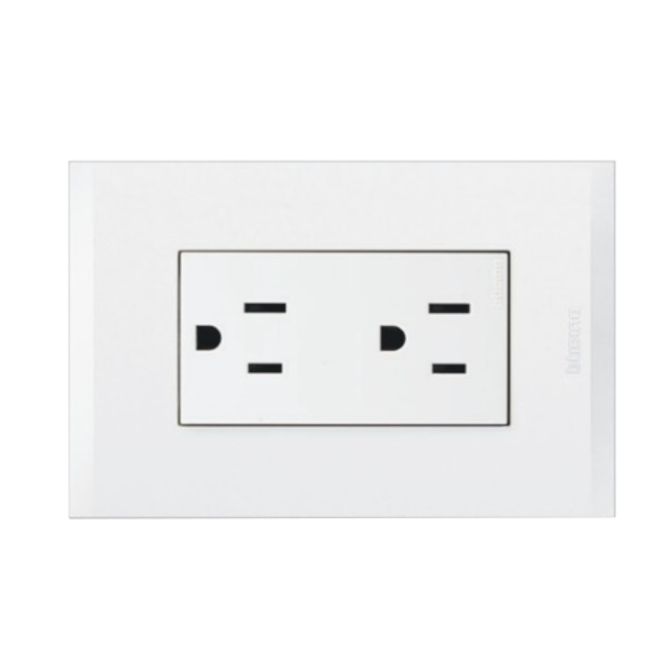 TOMA CTE DOBLE 2P+T15A 120V