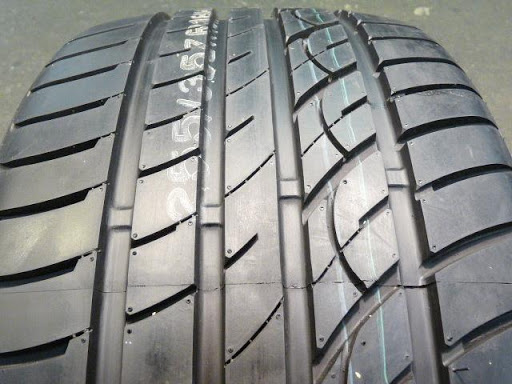 235/40 R18 VELOZZA ZXV ZR 95W
