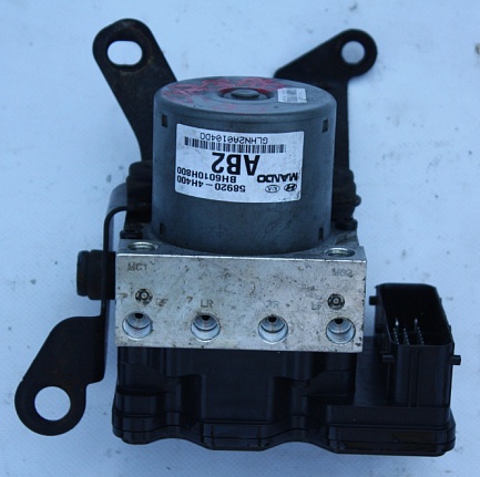 BOMBA DE FRENO ABS Hyundai / KIA H1 07-17
