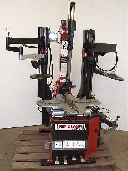 DESMONTADORA DE GOMAS COATS RIM CLAMP 9024E